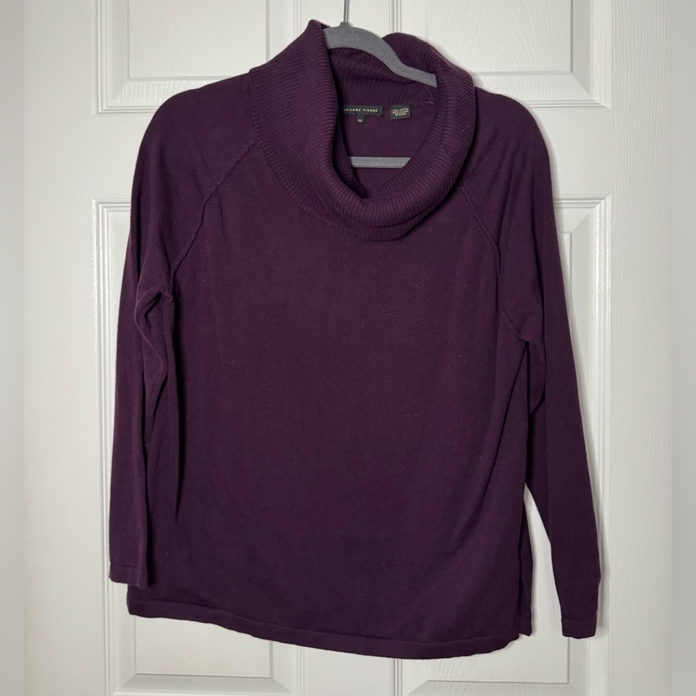 JEANNE PIERRE Deep Purple Turtleneck Sweater
Size Medium Women’s